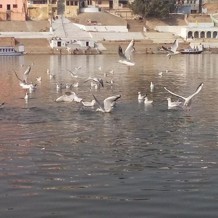 Tandon Lodge On The Ganga Ghat Homestay バラナシ エクステリア 写真
