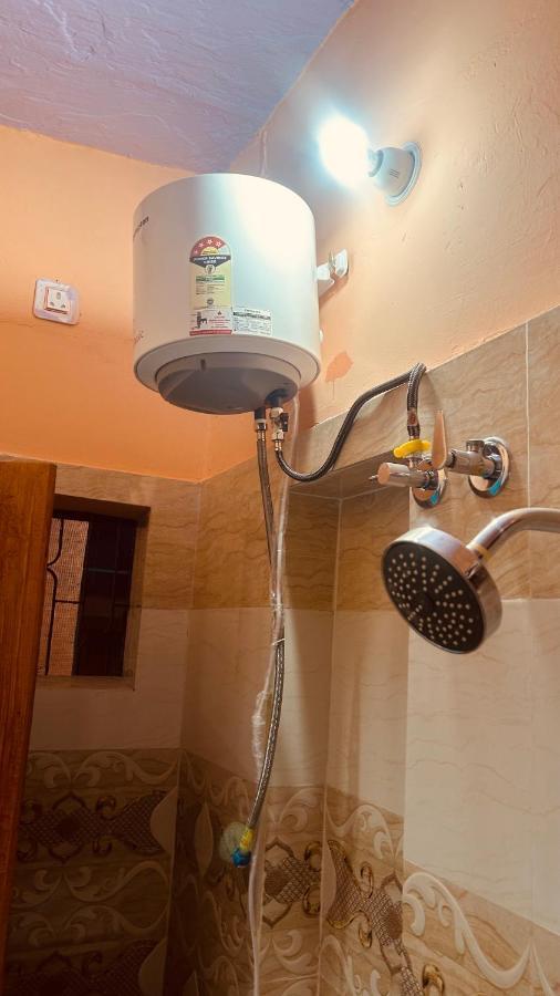 Tandon Lodge On The Ganga Ghat Homestay バラナシ エクステリア 写真