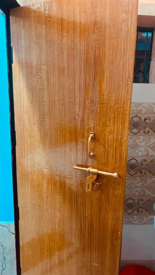 Tandon Lodge On The Ganga Ghat Homestay バラナシ エクステリア 写真