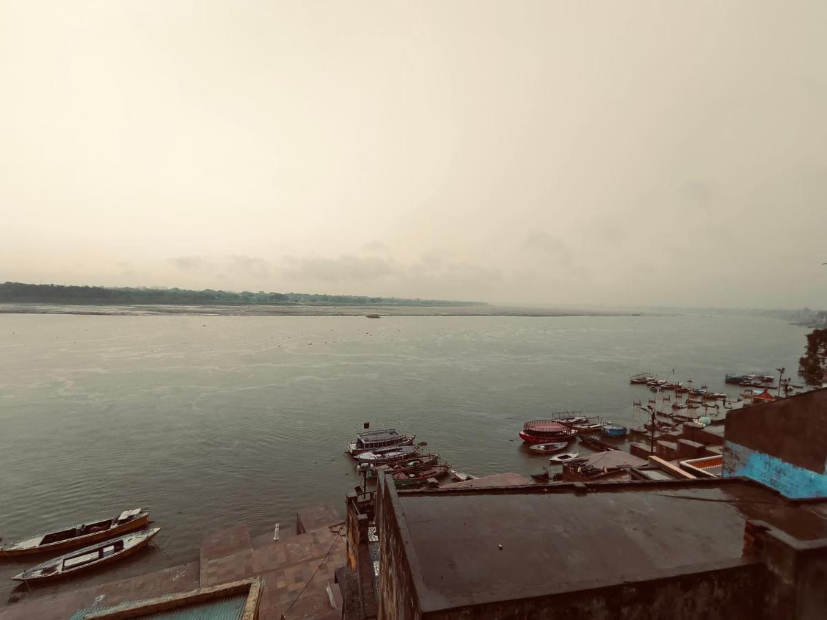 Tandon Lodge On The Ganga Ghat Homestay バラナシ エクステリア 写真