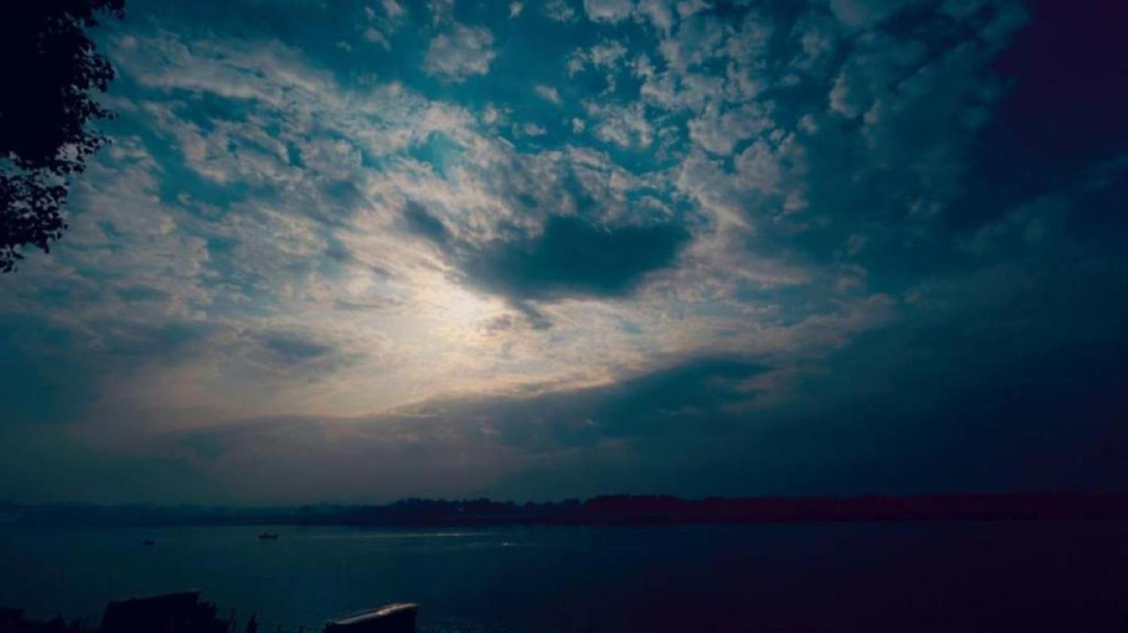 Tandon Lodge On The Ganga Ghat Homestay バラナシ エクステリア 写真